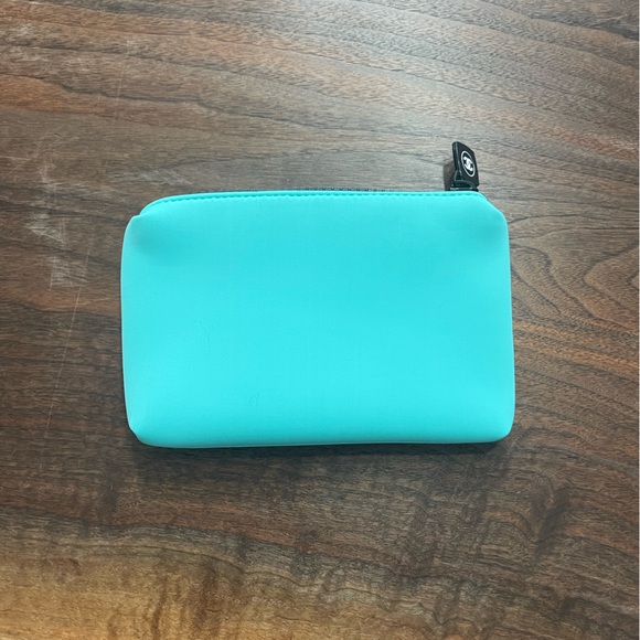 NIB CHANEL NEOPRENE MAKEUP POUCH TIFFANY BLUE - Picture 7 of 9
